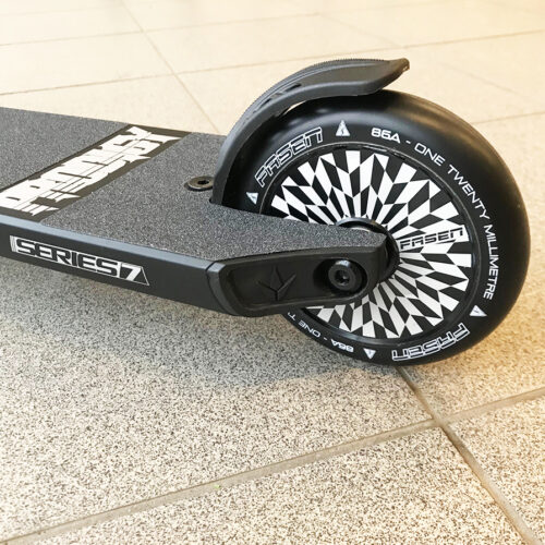 Blunt Fasen Root Custom Tõukeratas Must 25 - Image 4