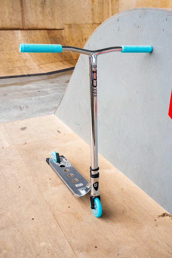 CORE CL1 Pro Scooter Chrome Teal 5